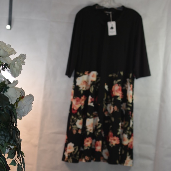 BEDOAR Black /Floral Dress NWT SZ 18 - Picture 3 of 7